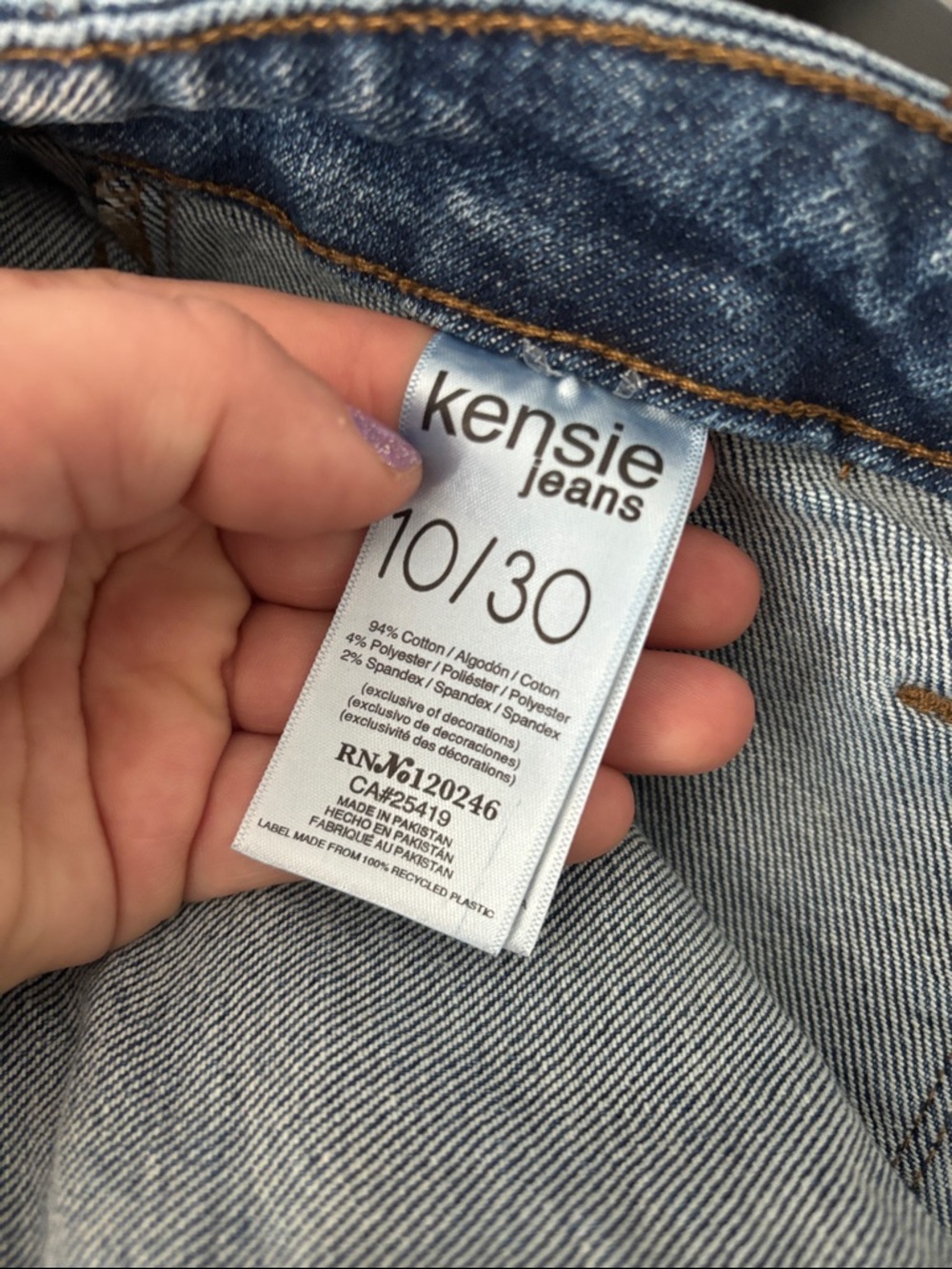 Kensie High-Rise Wide Leg Ankle Jeans with Frayed Hem - Picture 2 of 5